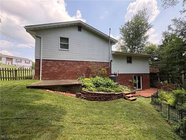 2 Franklin Dr. (Brookside), Bridgeport, OH 43935