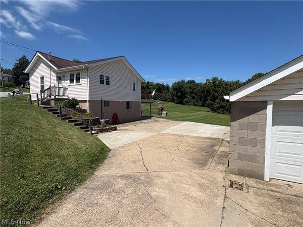53996 Colerain Pike, Martins Ferry, OH 43935