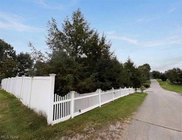 65240 Hillview AVE, Bellaire, OH 43906