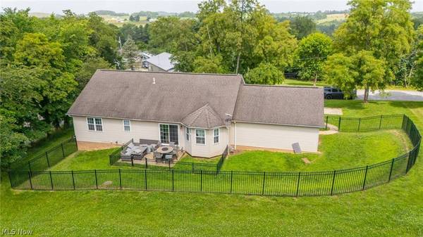 1 Edinburgh WAY, St Clairsville, OH 43950