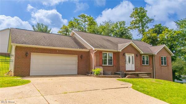 1 Edinburgh WAY, St Clairsville, OH 43950