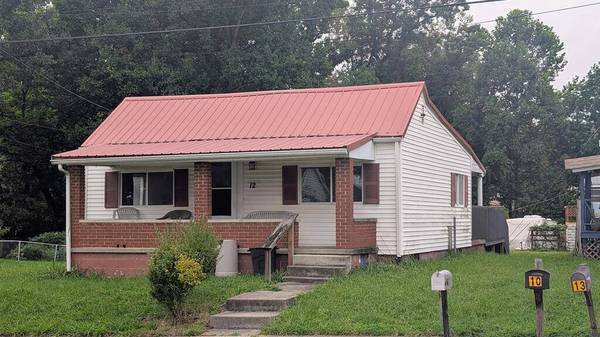 12 Locust Ave