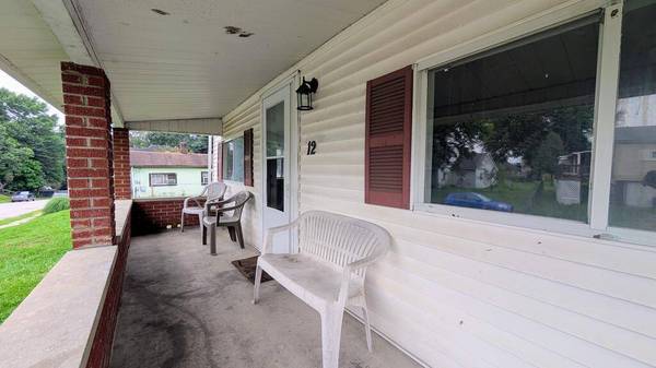 12 Locust Ave, Moundsville, WV 26041