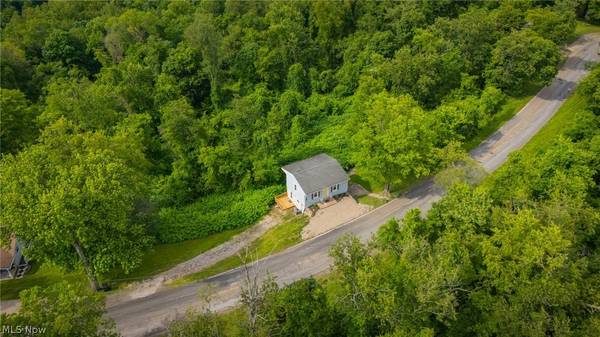 57087 Ferryview RD, Martins Ferry, OH 43935