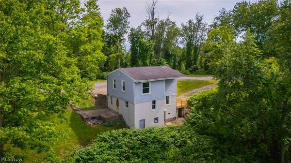 57087 Ferryview RD, Martins Ferry, OH 43935