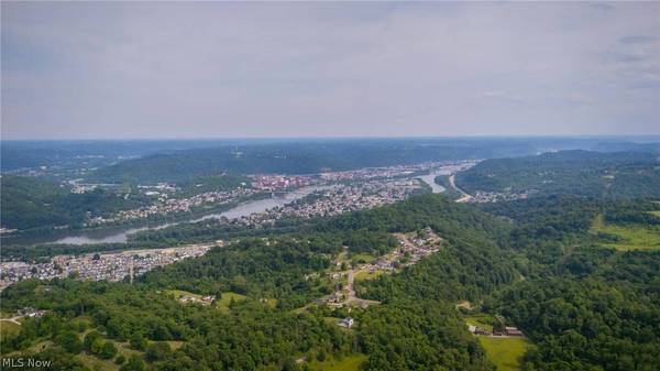 57087 Ferryview RD, Martins Ferry, OH 43935