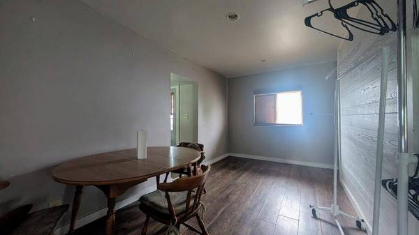 12 Locust Ave, Moundsville, WV 26041