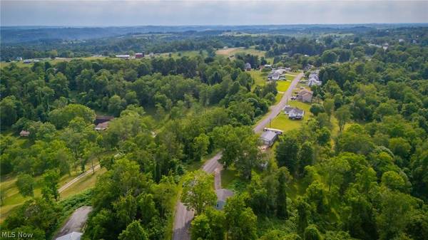 57087 Ferryview RD, Martins Ferry, OH 43935