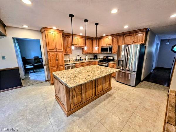 121 Beckett CT, St Clairsville, OH 43950