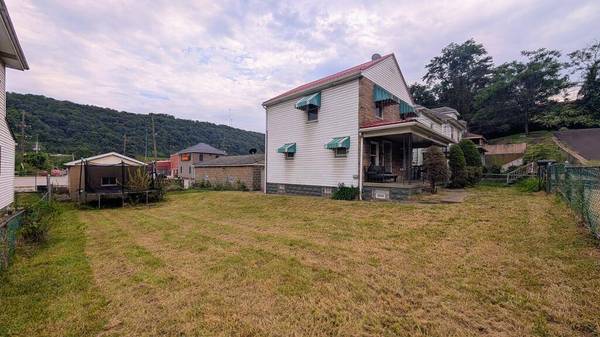 4142 Washington St, Weirton, WV 26062