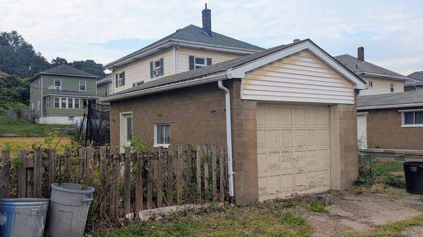 4142 Washington St, Weirton, WV 26062