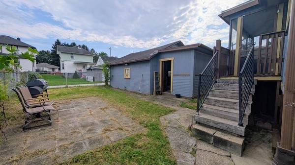 111 Alice Ave, Wheeling, WV 26003