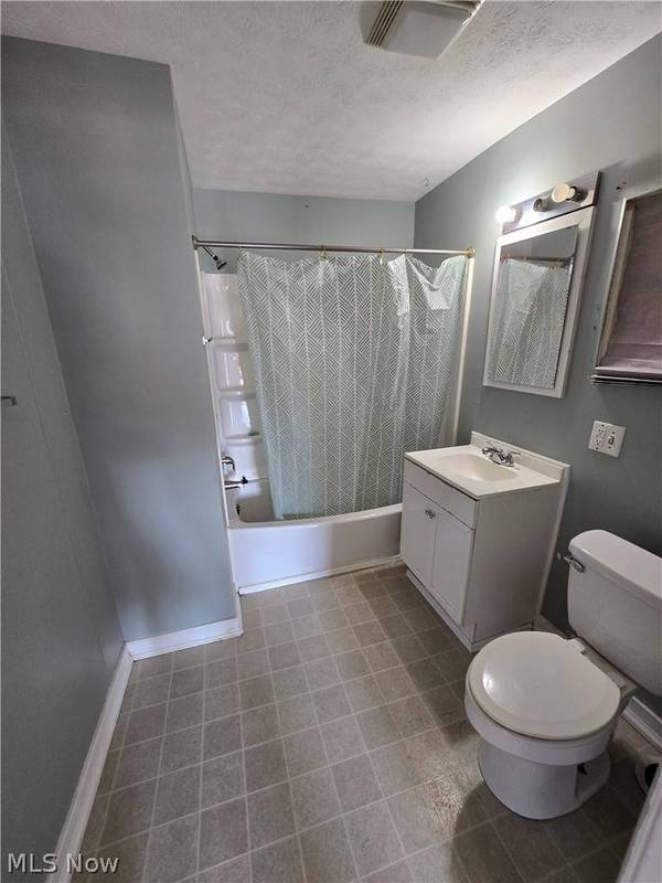 312 N 7th ST, Martins Ferry, OH 43935