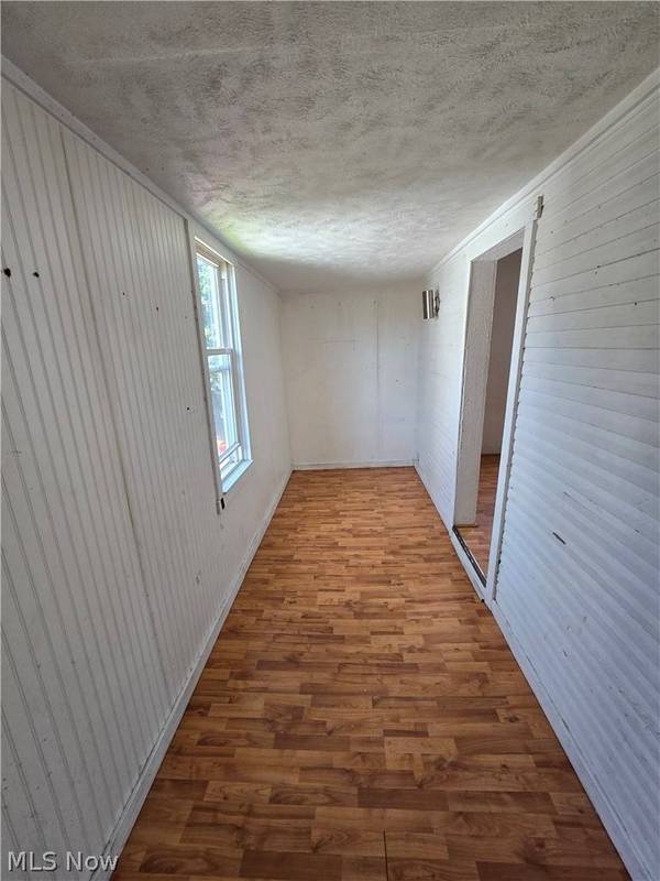 312 N 7th ST, Martins Ferry, OH 43935