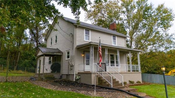112 Spring ST, St Clairsville, OH 43950