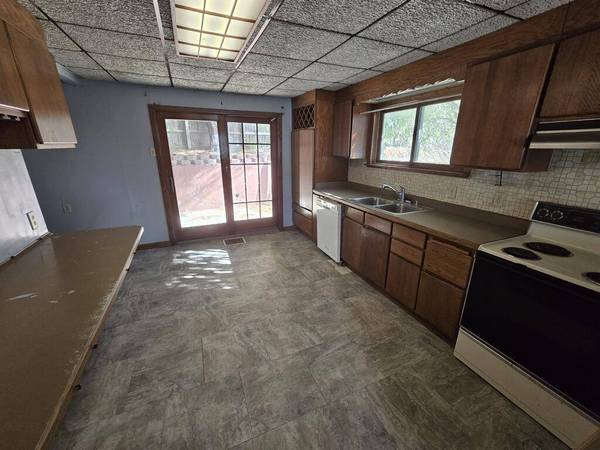 510 McMechen, Benwood, WV 26031