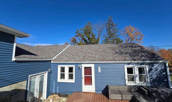 242 Ridgeview Ln, Moundsville, WV 26041
