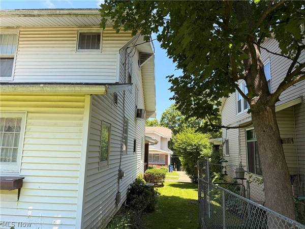 1018 Foster AVE, Cambridge, OH 43725