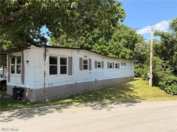 249 Henderson ST, Barnesville, OH 43713