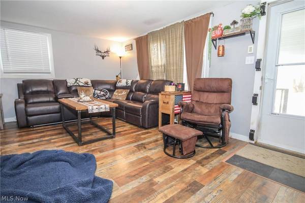 438 N Lincoln AVE, Barnesville, OH 43713