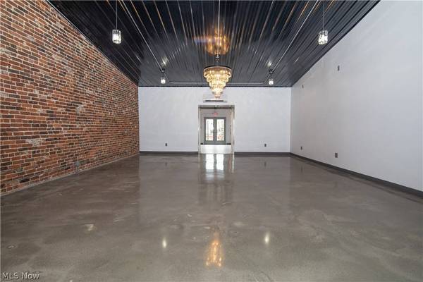 120 S Chestnut ST, Barnesville, OH 43713