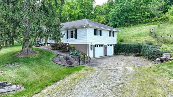 24273 Leatherwood RD, Quaker City, OH 43773
