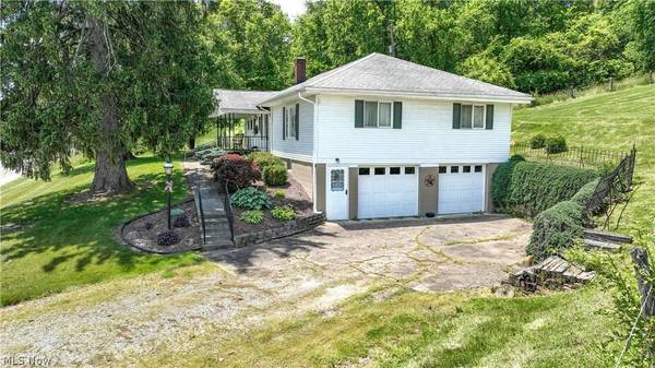 24273 Leatherwood RD, Quaker City, OH 43773