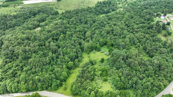 147 W Leatherwood PIKE, Barnesville, OH 43713