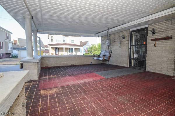 401 W Vine ST, Martins Ferry, OH 43935