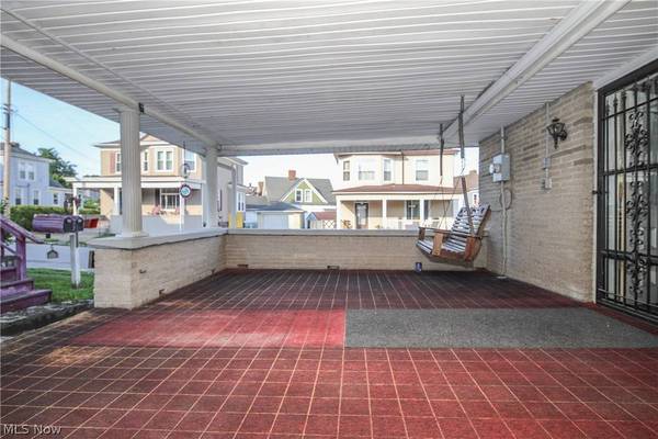 401 W Vine ST, Martins Ferry, OH 43935