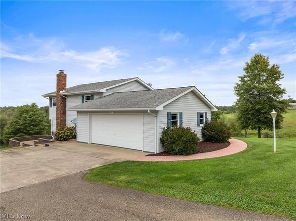 61662 Russell Long Run RD, Bethesda, OH 43719