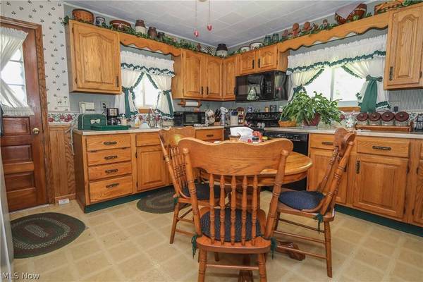 24273 Leatherwood RD, Quaker City, OH 43773