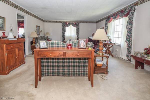 24273 Leatherwood RD, Quaker City, OH 43773