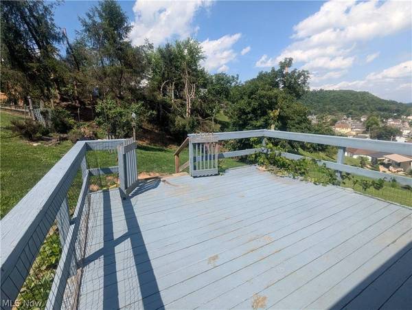 3 Franklin DR, Brookside, OH 43912