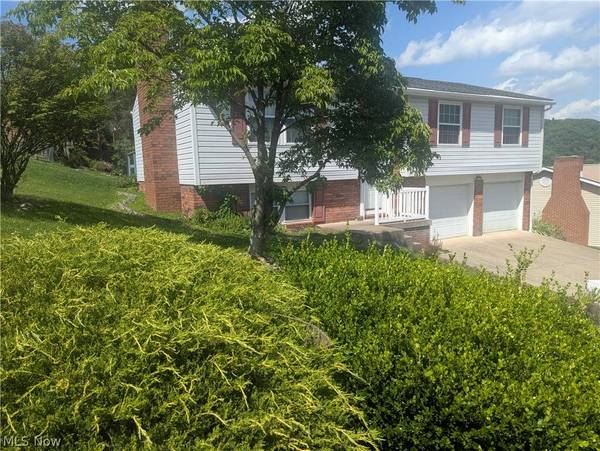 3 Franklin DR, Brookside, OH 43912