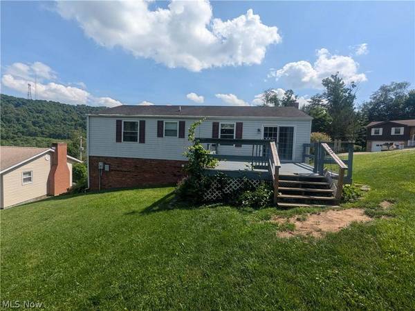 3 Franklin DR, Brookside, OH 43912
