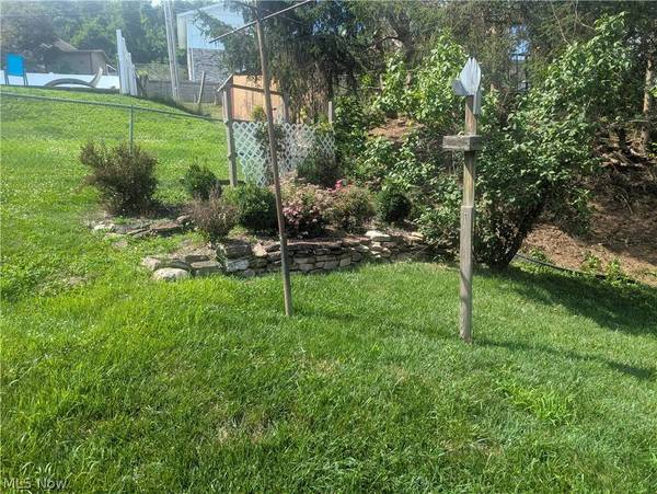 3 Franklin DR, Brookside, OH 43912