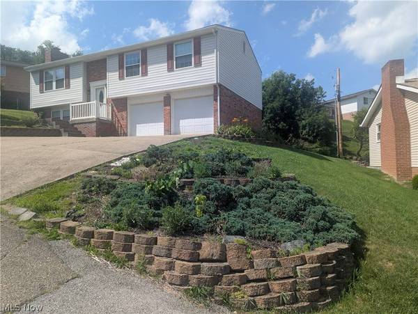 3 Franklin DR, Brookside, OH 43912