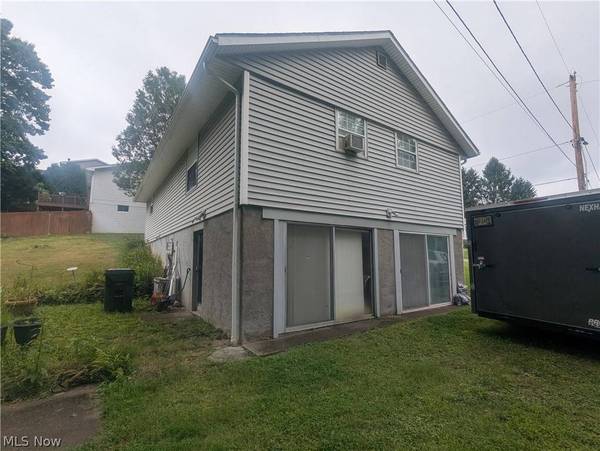 111 Gaywood DR, St Clairsville, OH 43950
