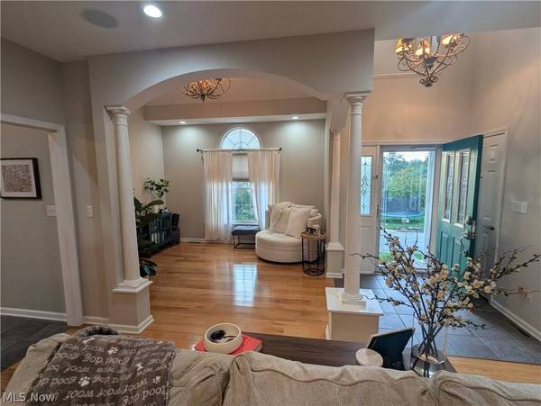 113 Pinecrest DR, St Clairsville, OH 43950