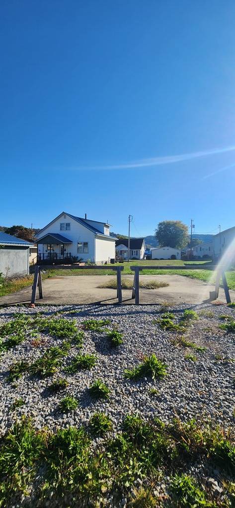 425 Annadale Avenue, Moundsville, WV 26041