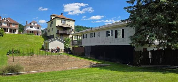 621 Rear Grant Street, Mcmechen, WV 26040