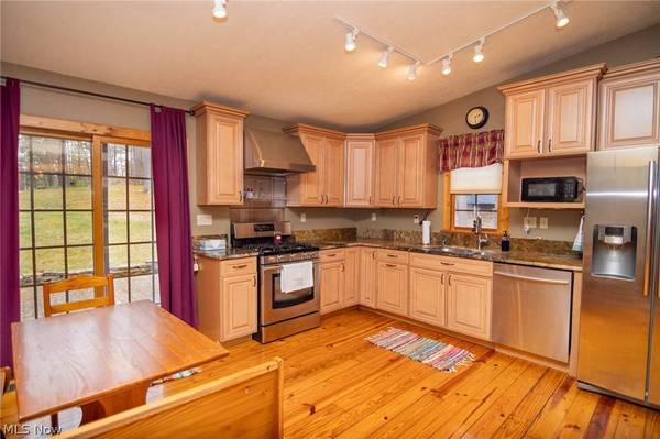 34670 Nelson DR, Piedmont, OH 43983