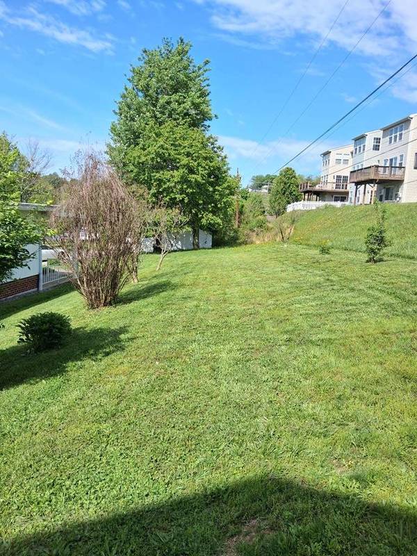 212 Josephine Dr. 112, Morgantown, WV 26508
