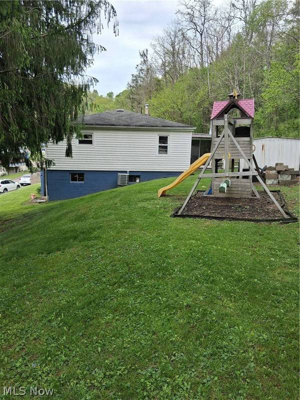 68490 Elm ST, Bridgeport, OH 43912