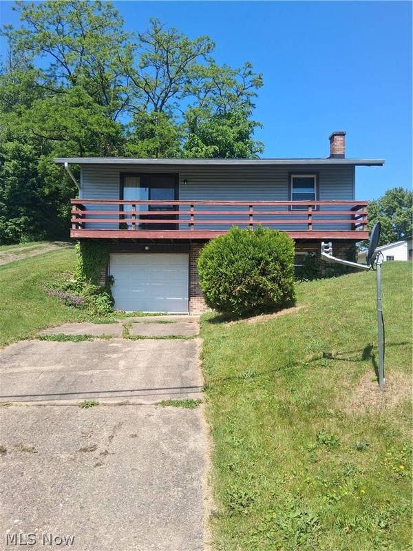 132 W Highland AVE, Barnesville, OH 43713