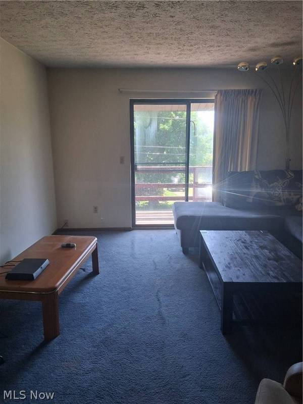 132 W Highland AVE, Barnesville, OH 43713