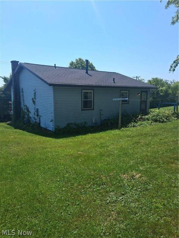 132 W Highland AVE, Barnesville, OH 43713