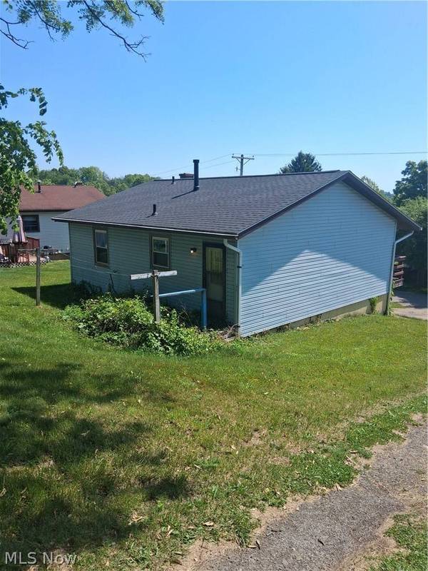 132 W Highland AVE, Barnesville, OH 43713