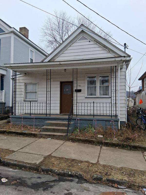309 8th Street, Moundsville, WV 26041